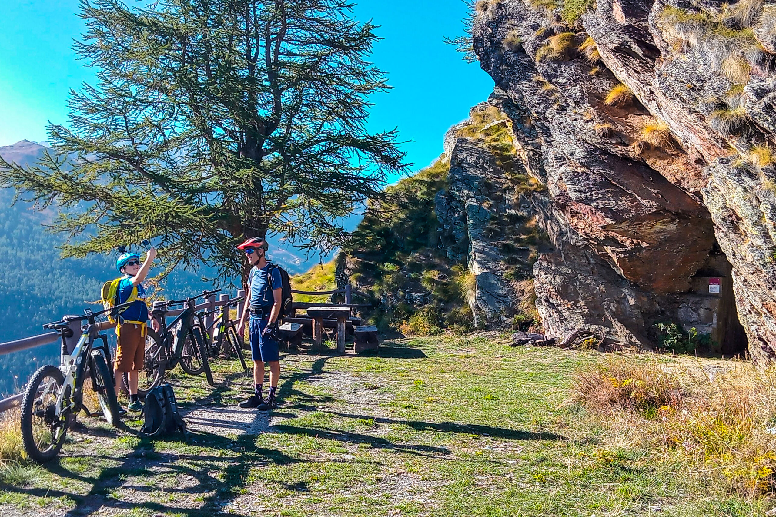 I Fortini di Plan Puitz. Escursione guidata in E-Bike Esperienze Valle d'Aosta